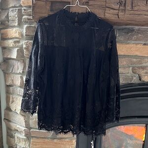Soho Black Lace Long-Sleeve Top